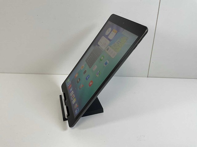 Apple ipad 9th gen - wi-fi + cellular - 256 gb - space gray - afbeelding 4 van  6