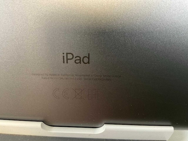 Apple ipad 9th gen - wi-fi + cellular - 256 gb - space gray - afbeelding 6 van  6