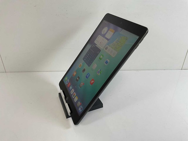 Apple ipad 9th gen - wi-fi + cellular - 64 gb - space gray - afbeelding 4 van  6