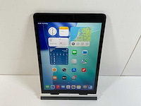 Apple ipad 9th gen - wi-fi + cellular - 64 gb - space gray - afbeelding 1 van  6