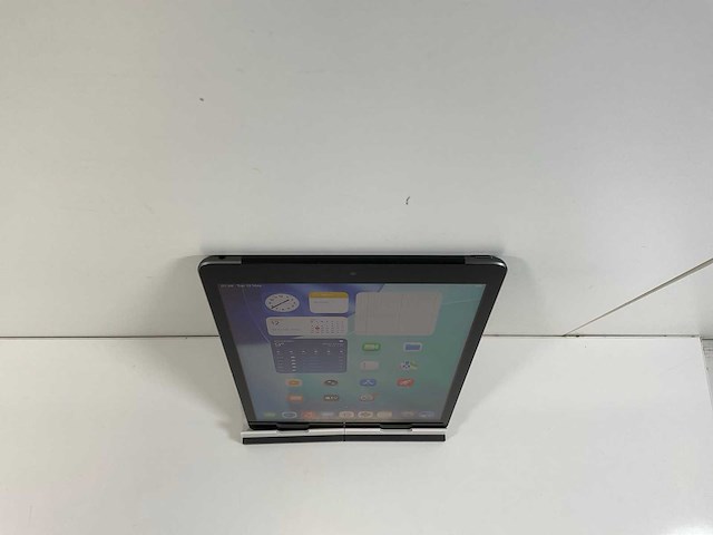 Apple ipad 9th gen - wi-fi + cellular - 64 gb - space gray - afbeelding 2 van  6