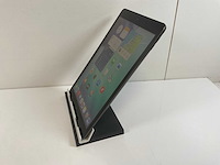 Apple ipad 9th gen - wi-fi + cellular - 64 gb - space gray - afbeelding 3 van  5