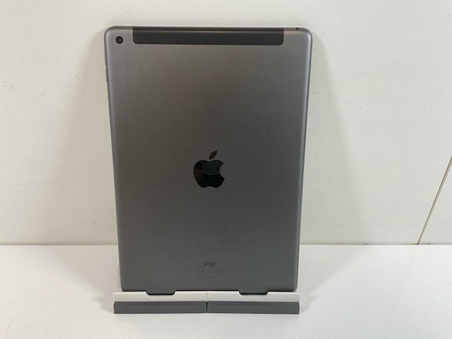Apple ipad 9th gen - wi-fi + cellular - 64 gb - space gray - afbeelding 4 van  5