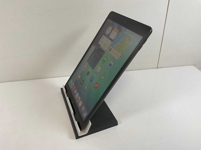 Apple ipad 9th gen - wi-fi + cellular - 64 gb - space gray - afbeelding 4 van  6