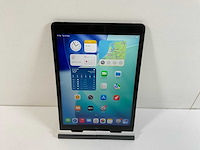 Apple ipad 9th gen - wi-fi + cellular - 64 gb - space gray - afbeelding 1 van  6
