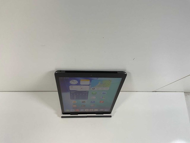 Apple ipad 9th gen - wi-fi + cellular - 64 gb - space gray - afbeelding 1 van  4