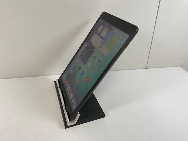 Apple ipad 9th gen - wi-fi + cellular - 64 gb - space gray - afbeelding 4 van  6