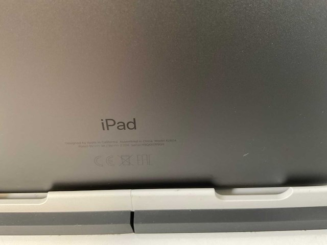 Apple ipad 9th gen - wi-fi + cellular - 64 gb - space gray - afbeelding 4 van  4