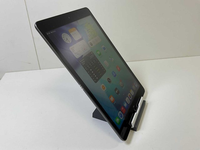 Apple ipad 9th gen - wifi - 64 gb - space gray - afbeelding 3 van  6