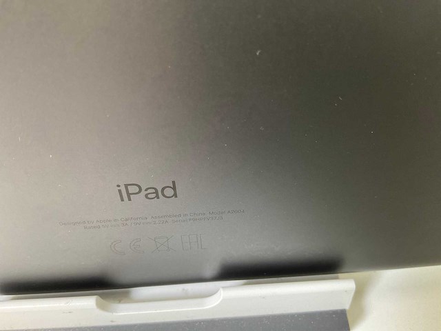 Apple ipad 9th gen - wifi + cellular - 256 gb - space gray - afbeelding 6 van  7