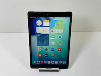 Apple ipad 9th gen - wifi + cellular - 64 gb - silver - afbeelding 1 van  6