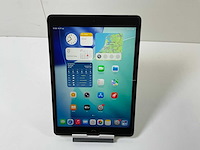 Apple ipad 9th gen - wifi + cellular - 64 gb - silver - afbeelding 1 van  6