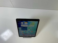 Apple ipad 9th gen - wifi + cellular - 64 gb - silver - afbeelding 2 van  6