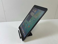 Apple ipad 9th gen - wifi + cellular - 64 gb - silver - afbeelding 4 van  6