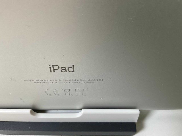 Apple ipad 9th gen - wifi + cellular - 64 gb - silver - afbeelding 7 van  8