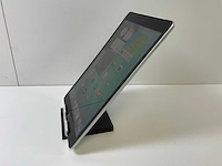 Apple ipad 9th gen - wifi + cellular - 64 gb - silver - afbeelding 4 van  6