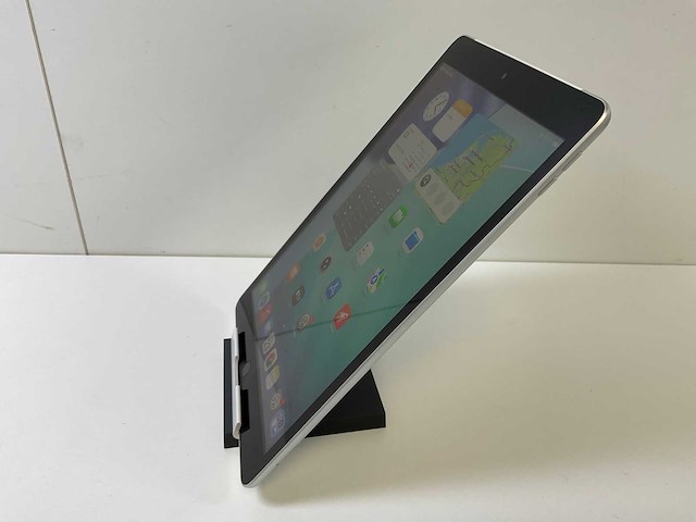 Apple ipad 9th gen - wifi + cellular - 64 gb - silver - afbeelding 4 van  6