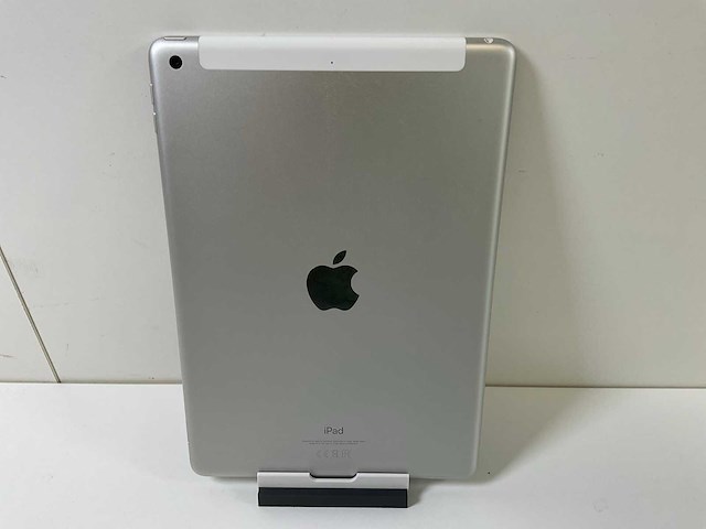 Apple ipad 9th gen - wifi + cellular - 64 gb - silver - afbeelding 5 van  6