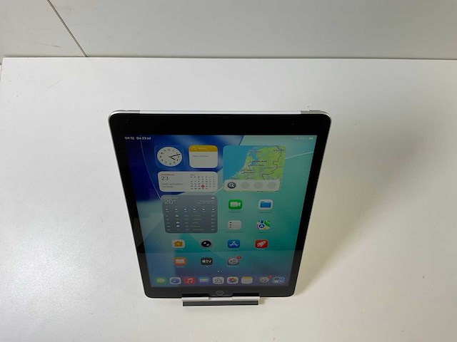 Apple ipad 9th gen - wifi + cellular - 64 gb - silver - afbeelding 2 van  6