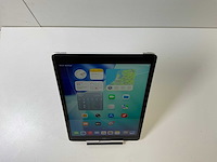 Apple ipad 9th gen - wifi + cellular - 64 gb - silver - afbeelding 2 van  6