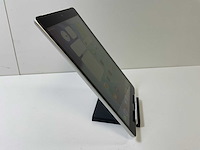 Apple ipad 9th gen - wifi + cellular - 64 gb - silver - afbeelding 3 van  4