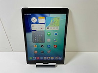 Apple ipad 9th gen - wifi + cellular - 64 gb - silver - afbeelding 1 van  6