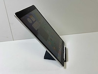 Apple ipad 9th gen - wifi + cellular - 64 gb - silver - afbeelding 3 van  7