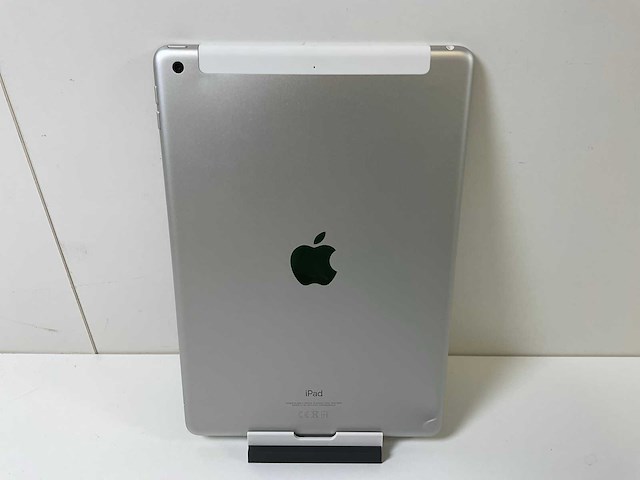 Apple ipad 9th gen - wifi + cellular - 64 gb - silver - afbeelding 3 van  4