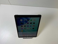 Apple ipad 9th gen - wifi + cellular - 64 gb - silver - afbeelding 2 van  5