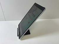 Apple ipad 9th gen - wifi + cellular - 64 gb - silver - afbeelding 4 van  5