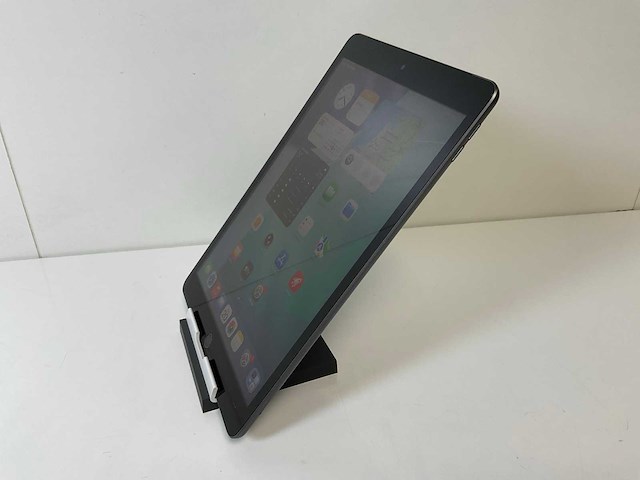 Apple ipad 9th gen - wifi + cellular - 64 gb - space gray - afbeelding 4 van  6