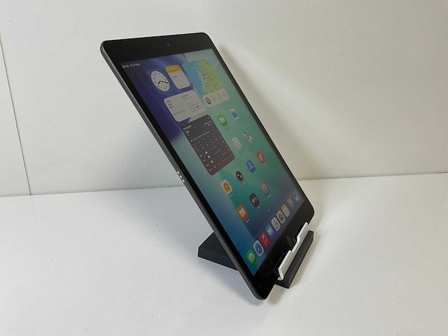 Apple ipad 9th gen - wifi + cellular - 64 gb - space gray - afbeelding 3 van  6