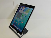 Apple ipad 9th gen - wifi + cellular - 64 gb - space gray - afbeelding 3 van  5