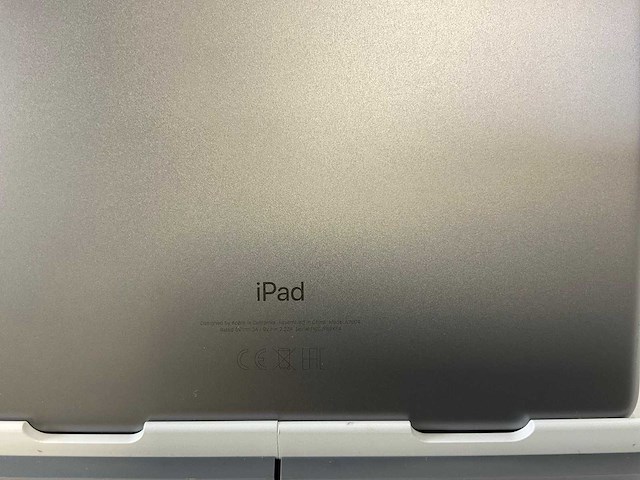Apple ipad 9th gen - wifi + cellular - 64 gb - space gray - afbeelding 5 van  5