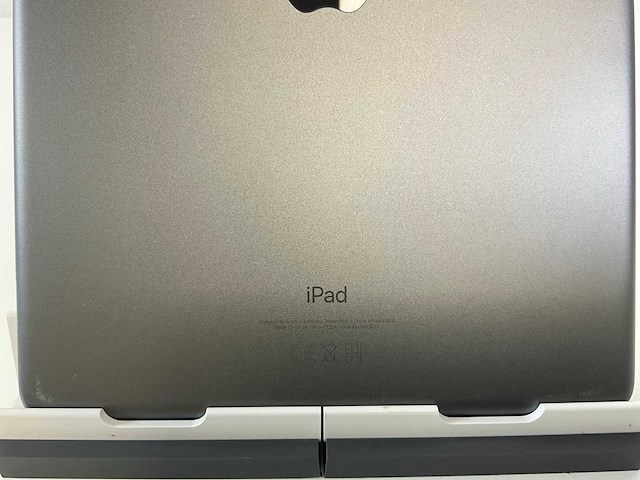 Apple ipad 9th gen - wifi + cellular - 64 gb - space gray - afbeelding 5 van  5