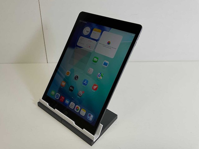 Apple ipad 9th gen - wifi + cellular - 64 gb - space gray - afbeelding 3 van  4