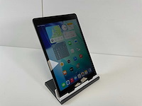Apple ipad 9th gen - wifi + cellular - 64 gb - space gray - afbeelding 2 van  5