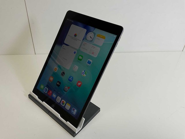 Apple ipad 9th gen - wifi + cellular - 64 gb - space gray - afbeelding 2 van  5