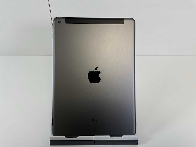 Apple ipad 9th gen - wifi + cellular - 64 gb - space gray - afbeelding 4 van  5