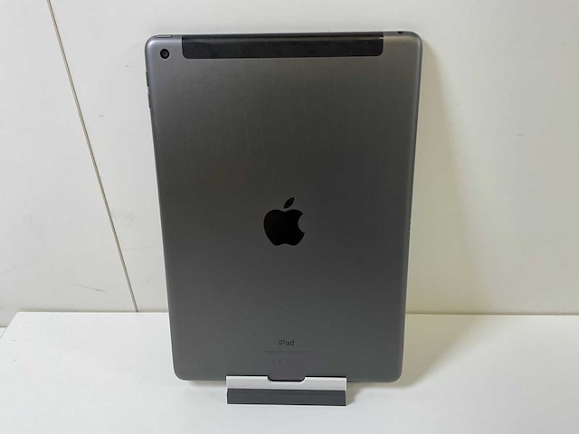 Apple ipad 9th gen - wifi + cellular - 64 gb - space gray - afbeelding 4 van  5