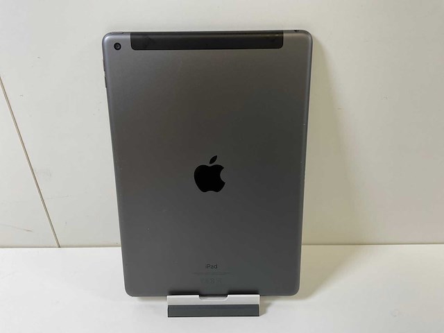 Apple ipad 9th gen - wifi + cellular - 64 gb - space gray - afbeelding 5 van  6