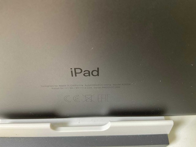Apple ipad 9th gen - wifi + cellular - 64 gb - space gray - afbeelding 4 van  4