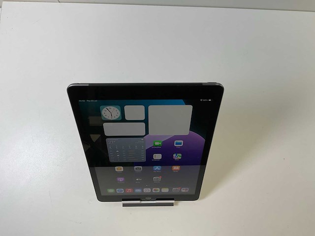 Apple ipad 9th gen - wifi + cellular - 64 gb - space gray - afbeelding 2 van  5