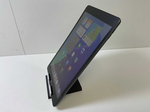 Apple ipad 9th gen - wifi + cellular - 64 gb - space gray - afbeelding 4 van  6
