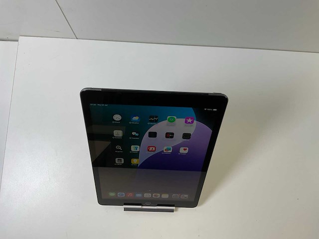 Apple ipad 9th gen - wifi + cellular - 64 gb - space gray - afbeelding 2 van  3