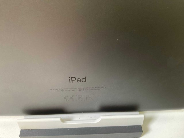 Apple ipad 9th gen - wifi + cellular - 64 gb - space gray - afbeelding 3 van  3