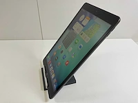 Apple ipad 9th gen - wifi + cellular - 64 gb - space gray - afbeelding 3 van  5