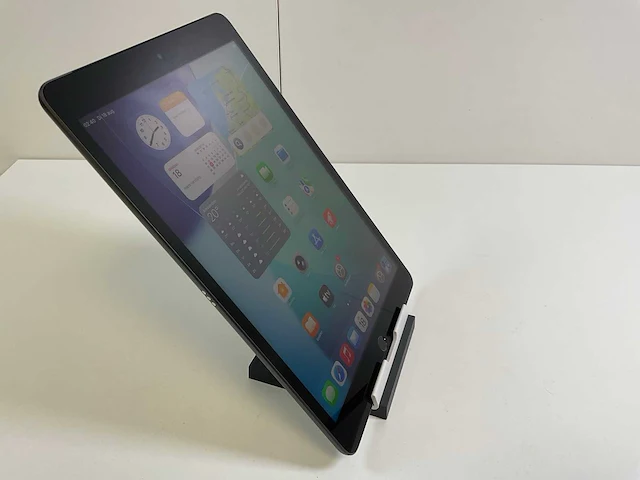 Apple ipad 9th gen - wifi + cellular - 64 gb - space gray - afbeelding 2 van  4