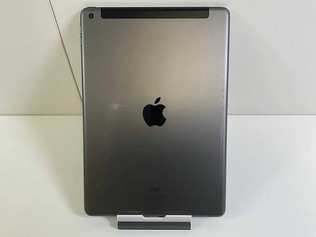 Apple ipad 9th gen - wifi + cellular - 64 gb - space gray - afbeelding 3 van  3