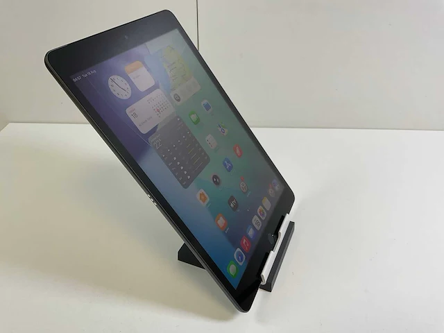 Apple ipad 9th gen - wifi + cellular - 64 gb - space gray - afbeelding 3 van  5